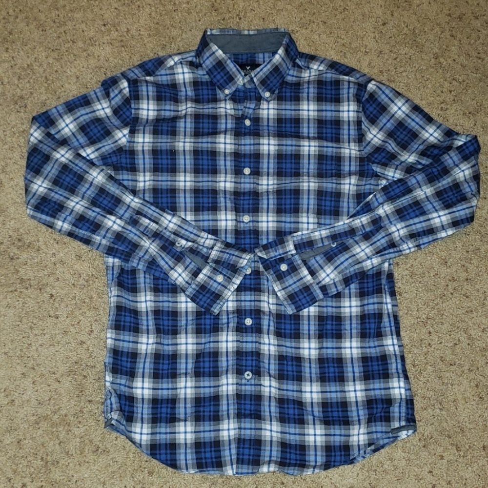 American Eagle Plaid button up Size Small